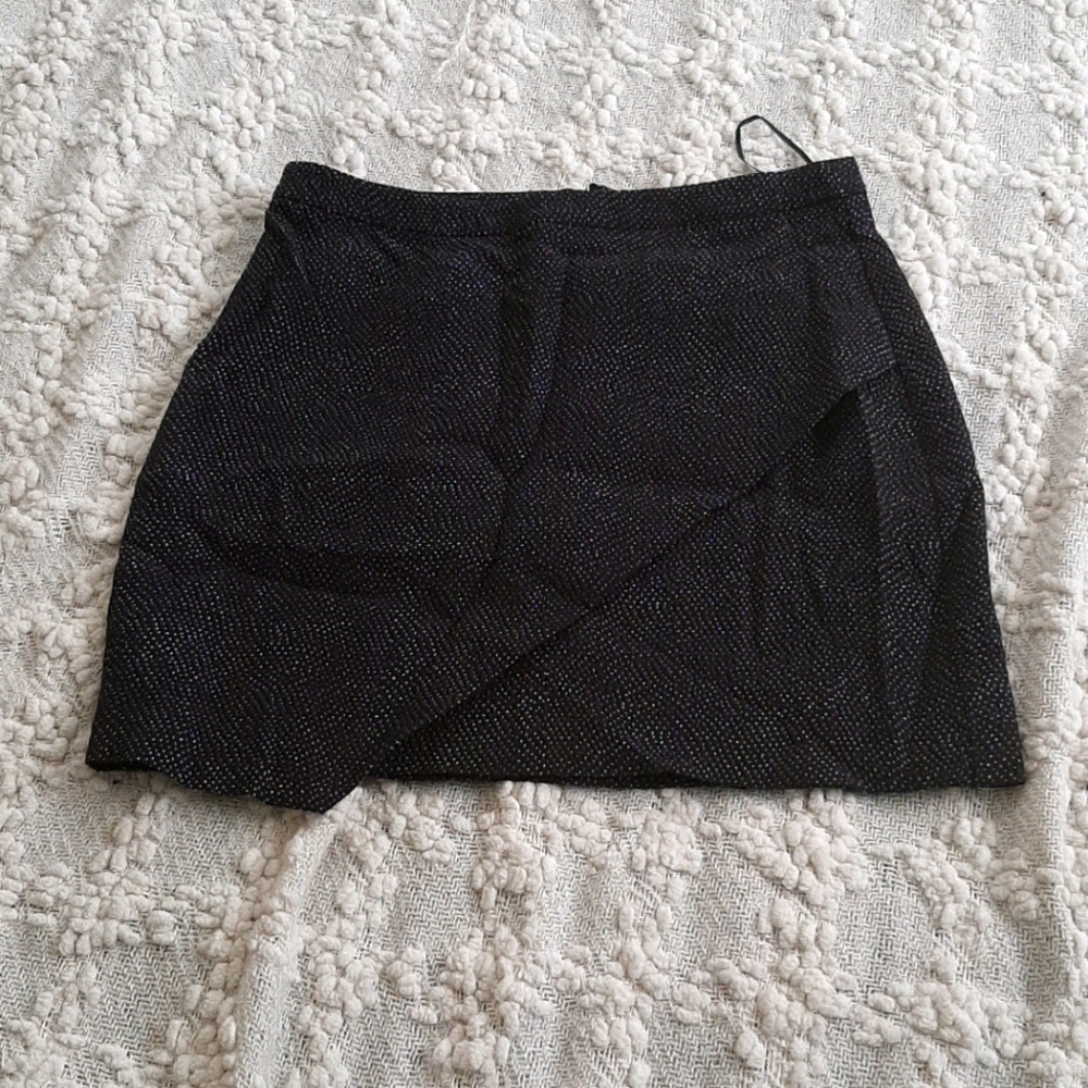 🎈3/$10 NWT H&M skirt